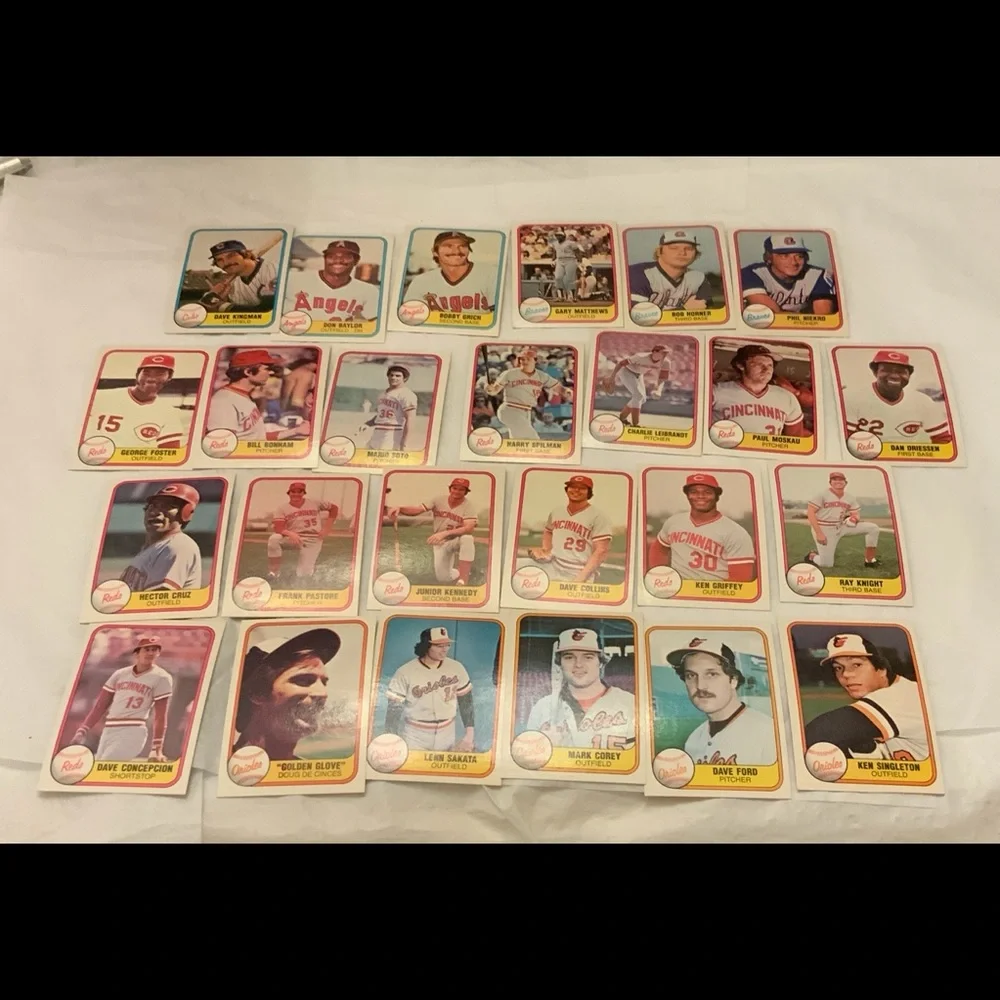 Bundle of Baseball Cards Lot 39